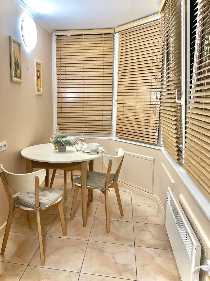 Apartament Great One Bed Right Near Opera House Kijów Zewnętrze zdjęcie